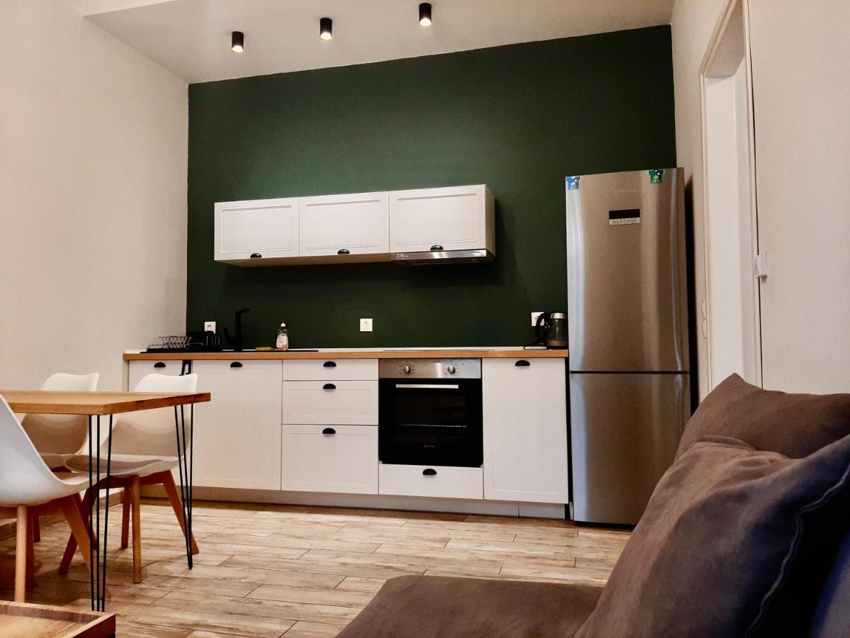 Five Brand New Boutique Apartments Central Atenas Exterior foto