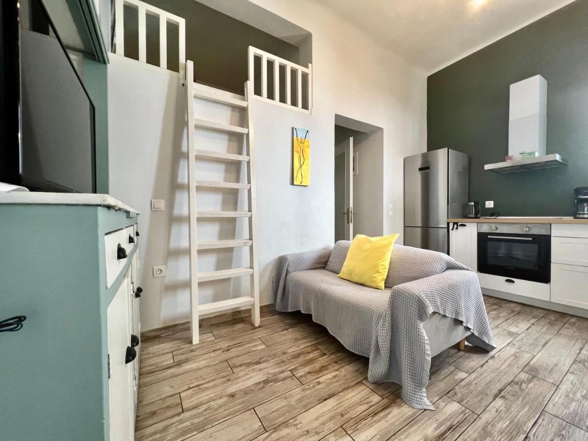 Five Brand New Boutique Apartments Central Atenas Exterior foto